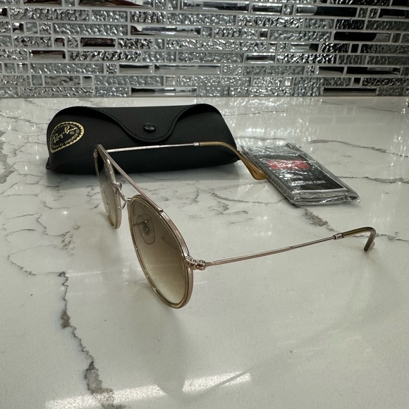 Ray-Ban sunglasses - round double bridge - Picture 3 of 4